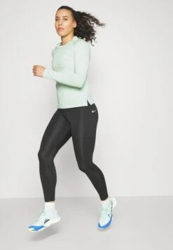 Longsleeve - Light Green -Even-Odd Winkel 0ca6a6b54ebe45d399d895fda076e83e