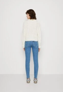 Even&Odd Trui - Off-White 10 Even&Odd Trui - Off-White -Even-Odd Winkel 20b7d53d02654a87b9cd977c306dc82d