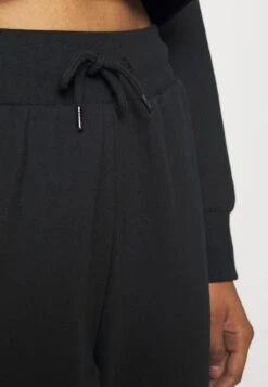 Even&Odd Hoodie - Black 13 Even&Odd Hoodie - Black -Even-Odd Winkel 22543119e60d4236aa6431435ae81549