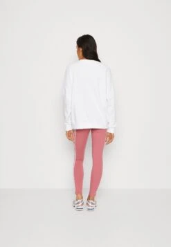 Even&Odd Sweater - White -Even-Odd Winkel 32a96f2cfdff457fb812c55b5ee039f9