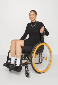 Even&Odd Kokerrok - Black 19 Even&Odd Kokerrok - Black -Even-Odd Winkel 4a8a87ca7fa248a7876853f254cda967