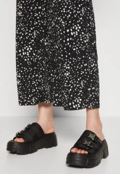 Even&Odd Jumpsuit - Black/White -Even-Odd Winkel 4cc010655eb541c2a3f6be04998389fe