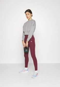 Even-Odd Winkel -Even-Odd Winkel 6463aaafe4ed405ca2ac29bb5d31a976