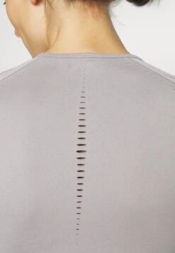 Longsleeve - Grey -Even-Odd Winkel 6dc242e0327247be92569f2ea8a37f03