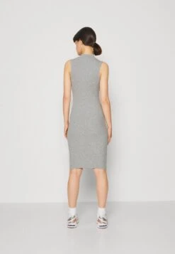 Even&Odd Perkin Neck Midi Bodycon Dress - Jerseyjurk - Mottled Grey 10 Even&Odd Perkin Neck Midi Bodycon Dress - Jerseyjurk - Mottled Grey -Even-Odd Winkel 722f8e18a2ea4ccab830b54ec7cf0336