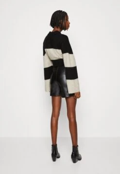 Even&Odd Shorts - Black -Even-Odd Winkel 851e1064646c4471a74e469663a48fb2