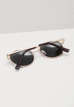 Even&Odd Zonnebril - Green -Even-Odd Winkel 8c796cf30c994232805b40c1e3ccf7a0