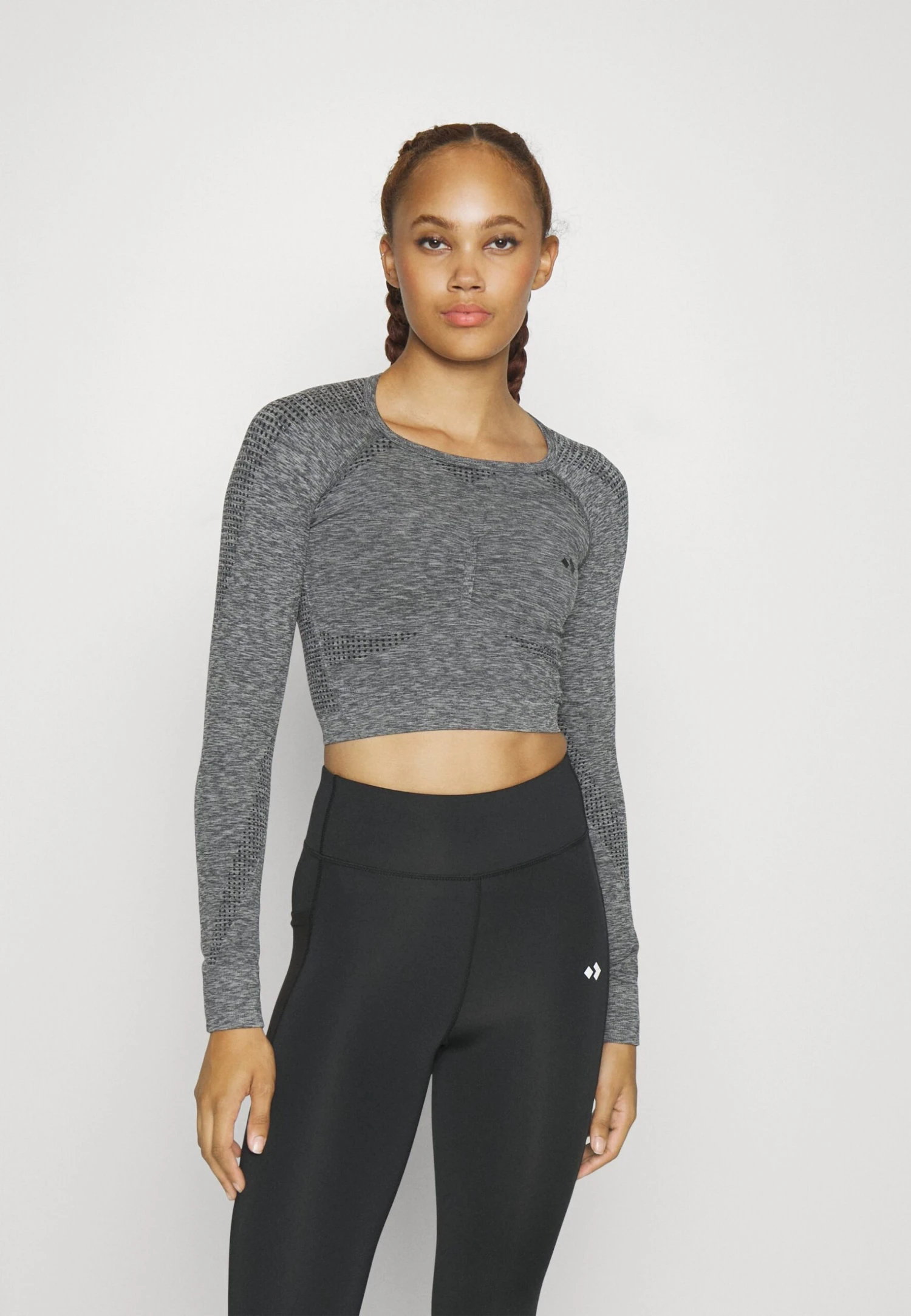 Longsleeve - Black 3 Longsleeve - Black