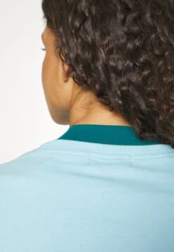 Sweater - Light Blue 13 Sweater - Light Blue -Even-Odd Winkel 9d48f34eb0ef4368a5cf1b5047acec42