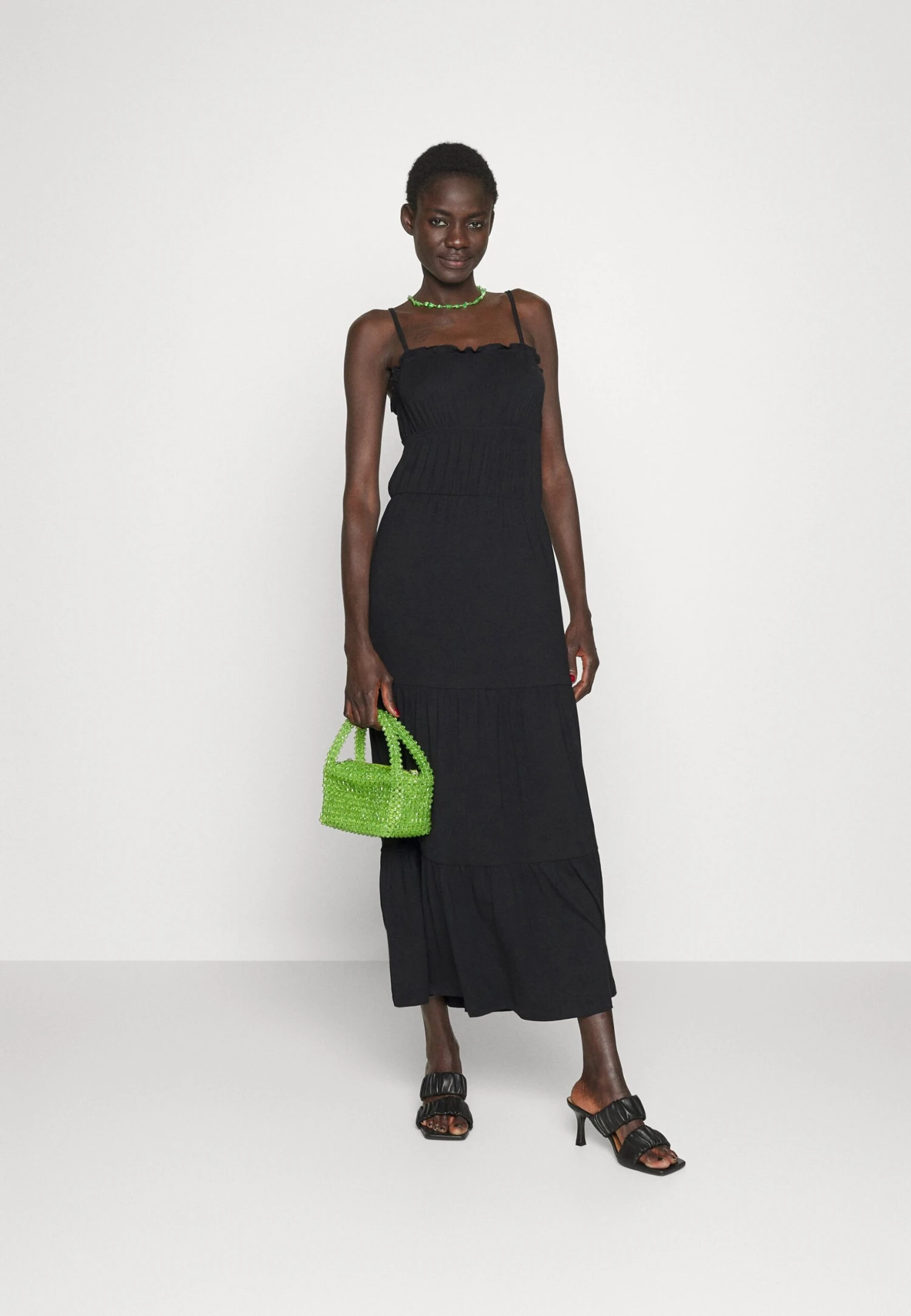 Dress With Tiered Skirt - Maxi-Jurk - 802 - Black 4 Dress With Tiered Skirt - Maxi-Jurk - 802 - Black - Afbeelding 2