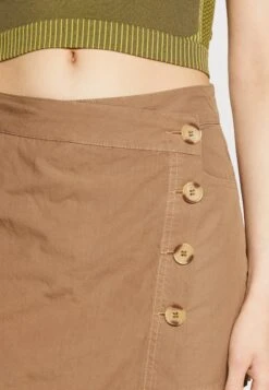 Even&Odd Shorts - Brown -Even-Odd Winkel b0d76f9bf7a74a26bfaef2c5fd15e323