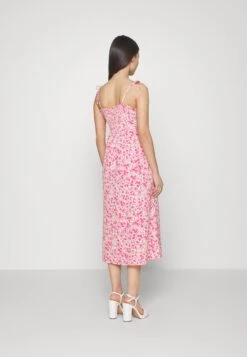 Jurk - White/Red -Even-Odd Winkel b64d15366c8149e4a69139517fa983d1