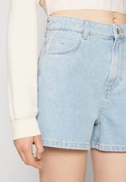 Even&Odd Jeansshort - Light Blue Denim -Even-Odd Winkel c16579c7d7f147bd8c7794595e11940a