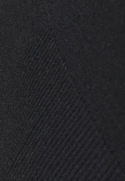 Sport-Bh Met Light Support - Black 7 Sport-Bh Met Light Support - Black -Even-Odd Winkel c3a06f1aa9574325a3567c76c777dc34