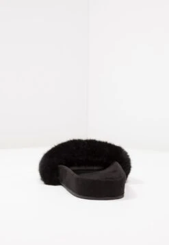 Even&Odd Pantoffels - Black 14 Even&Odd Pantoffels - Black -Even-Odd Winkel c4cc6a676c354fd6bc1270ab07460085