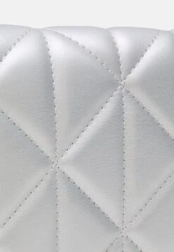 Even&Odd Clutch - Silver 9 Even&Odd Clutch - Silver -Even-Odd Winkel e25be354163c4ee0ba967fc6fc51b04c