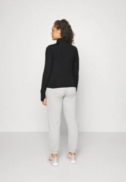 Thermal Longsleeve - Longsleeve - Black -Even-Odd Winkel fe40ae8fde1349bd8c33fa222e67569b